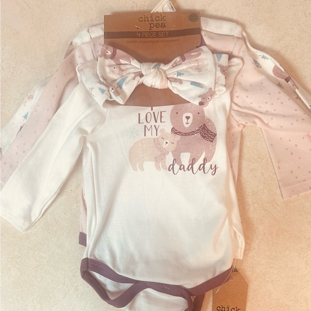 Chick Pea 4 Piece Long Sleeve Onesies Set With Matching Bow - NWT - 3-6 Months